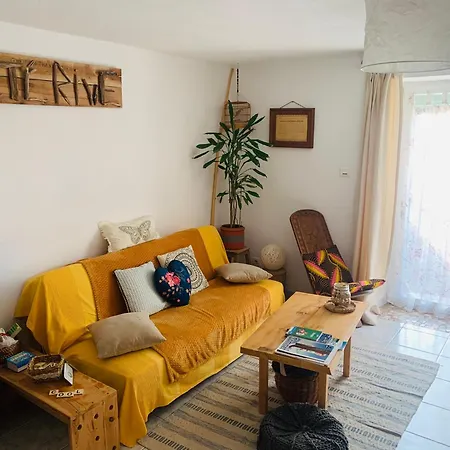 Côté Rive, Au Bord De La Rivière La Moselotte Et Terrasse * Saulxures-sur-Moselotte