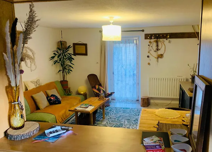 Cote Rive, Au Bord De La Riviere La Moselotte Et Terrasse * Saulxures-sur-Moselotte